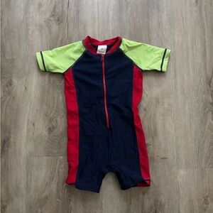 Hanna Andersson short sleeve green, red, & blue bathing suit 80cm 18-24 month